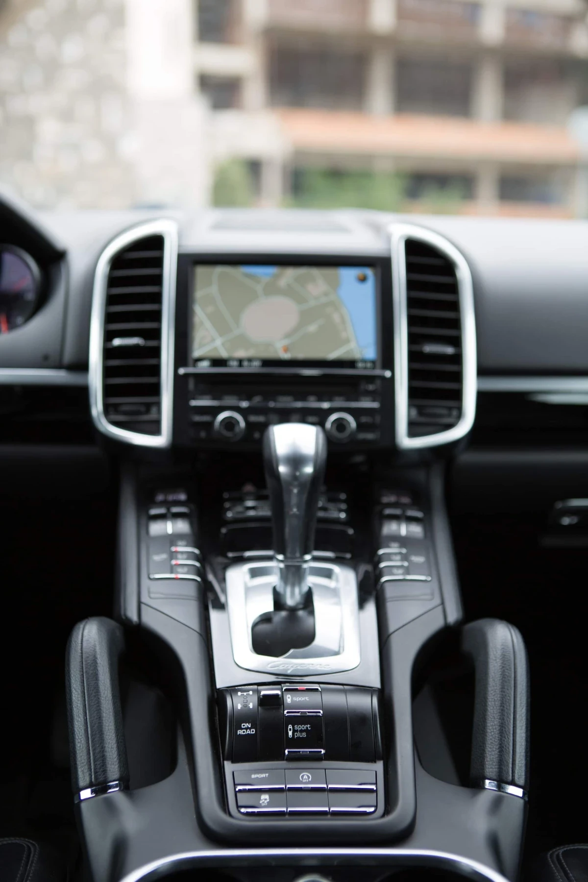 Porsche Cayenne 3.0D, снимка 8 - Автомобили и джипове - 53748538