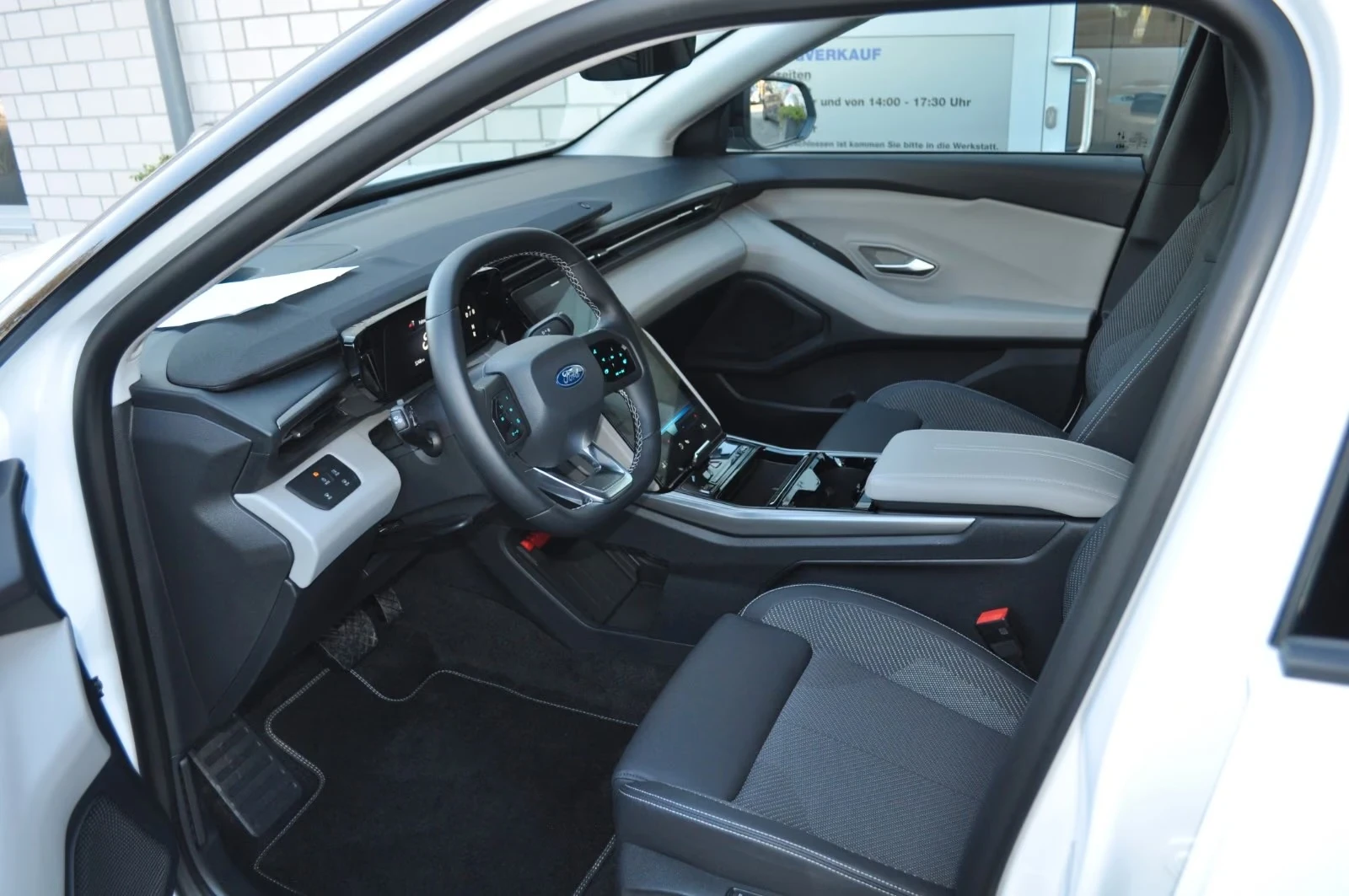 Ford Explorer 77kWh AWD 360* DISTR Massage B/O HUD Winter Pack | Mobile.bg � ����������� 9