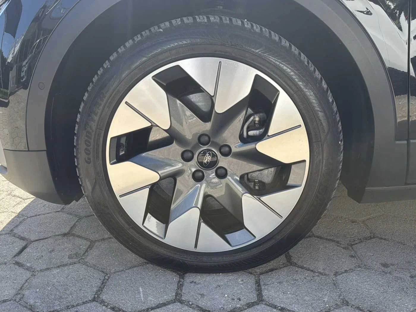 Ford Explorer 77kWh AWD 360* DISTR Massage B/O HUD Winter Pack, снимка 11 - Автомобили и джипове - 55715622