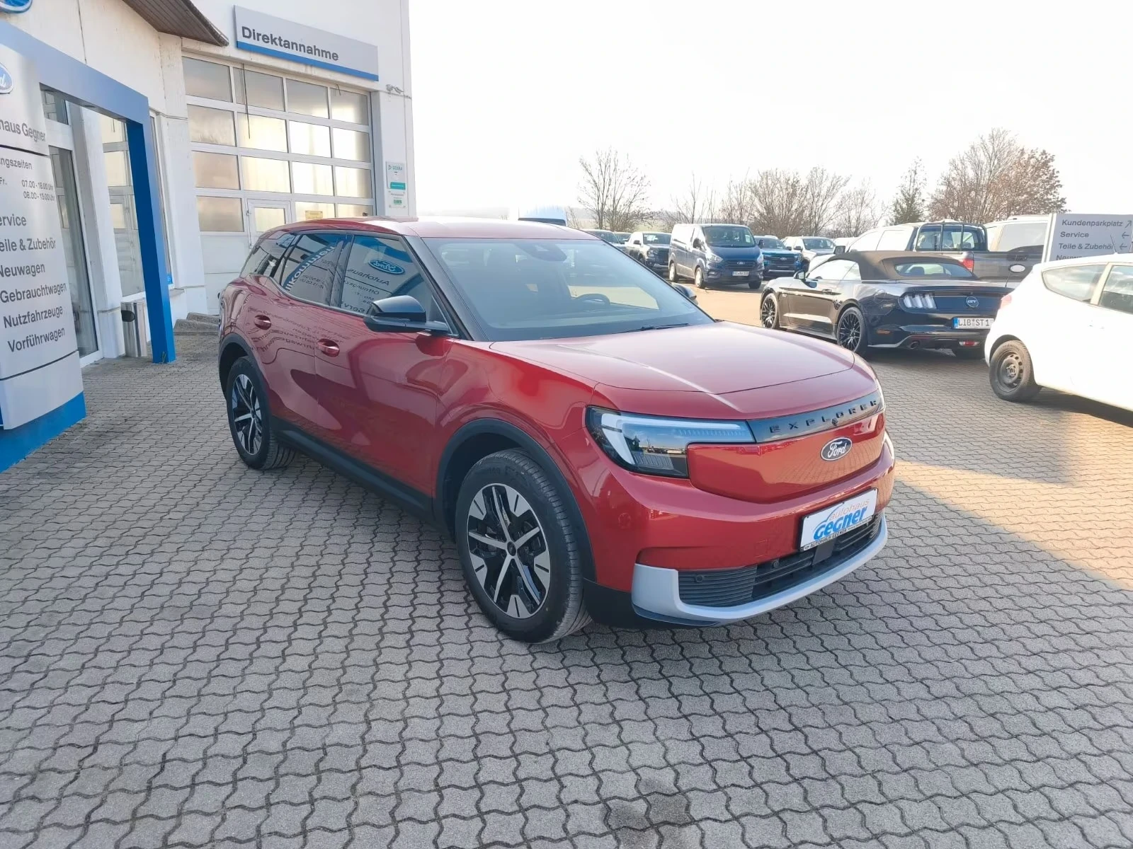 Ford Explorer 77kWh AWD 360 DISTRONIC Keyless Winter Package , снимка 1 - Автомобили и джипове - 54112058