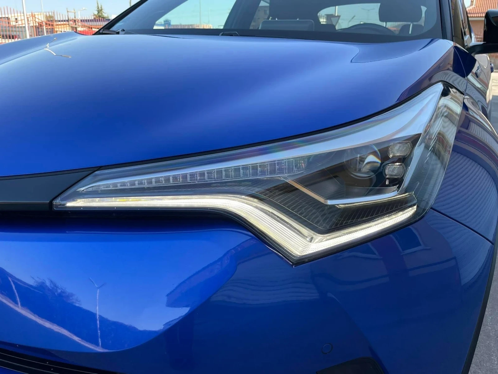 Toyota C-HR 1.8 Hybrid , снимка 2 - Автомобили и джипове - 54870643