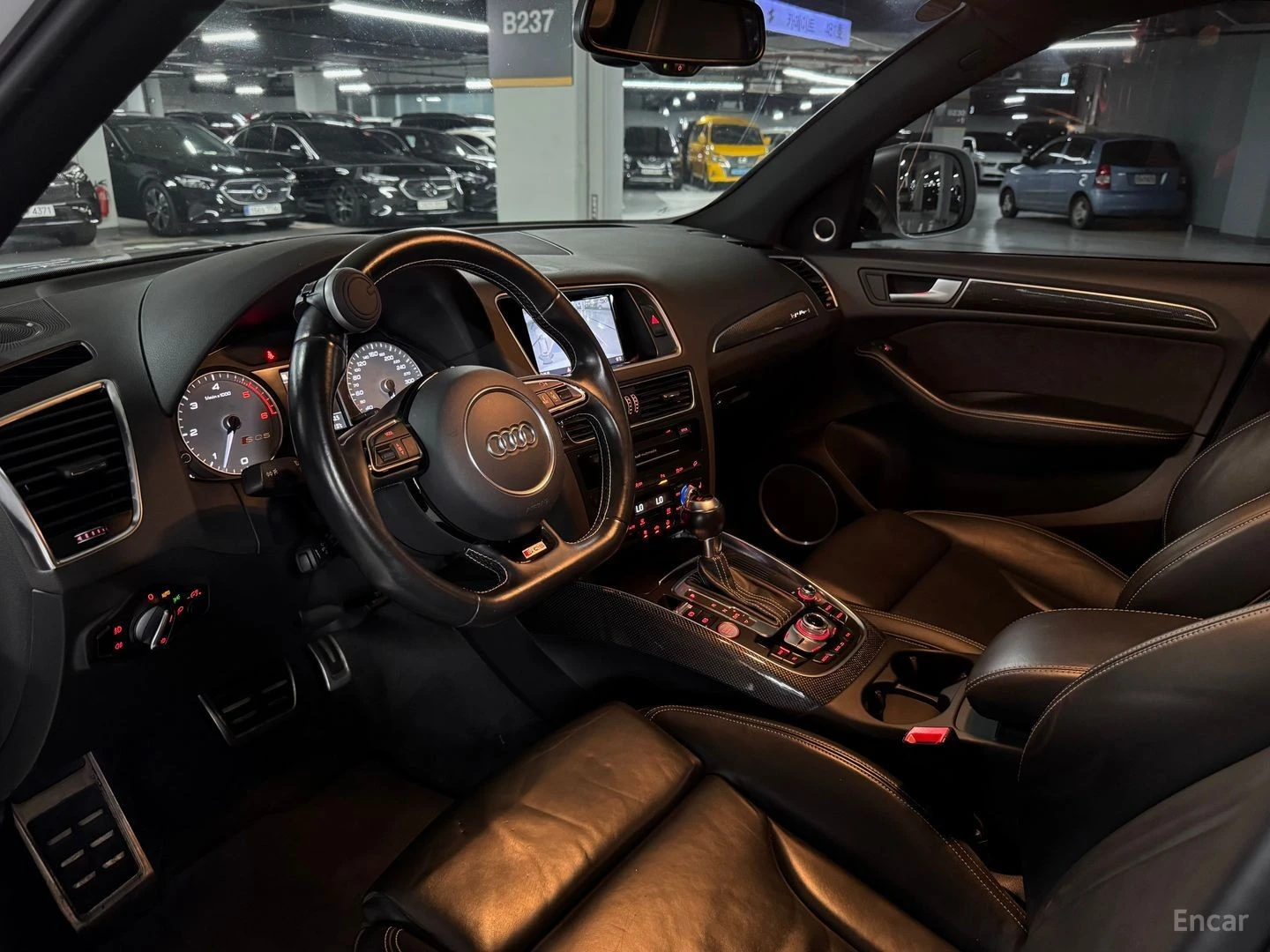 Audi SQ5 3.0 TDI QUATTRO* КОЖА* НАВИ* ПАНО* АВТОКРЕДИТ, снимка 10 - Автомобили и джипове - 55616339