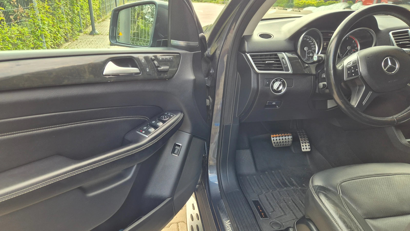 Mercedes-Benz ML 350 350 bluetec, снимка 17 - Автомобили и джипове - 56273511