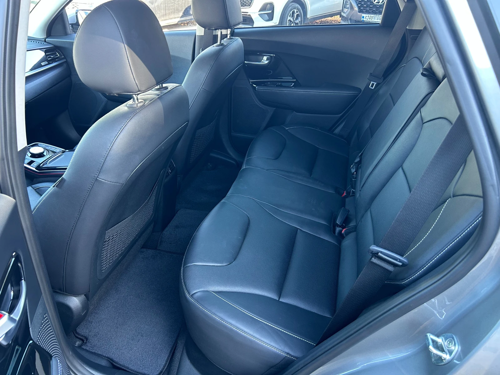 Kia Niro 64 kW, снимка 16 - Автомобили и джипове - 56368992