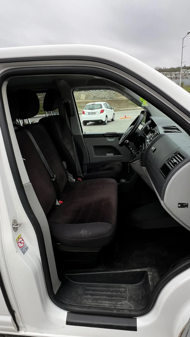 VW T5 Transporter, снимка 9 - Бусове и автобуси - 53034193