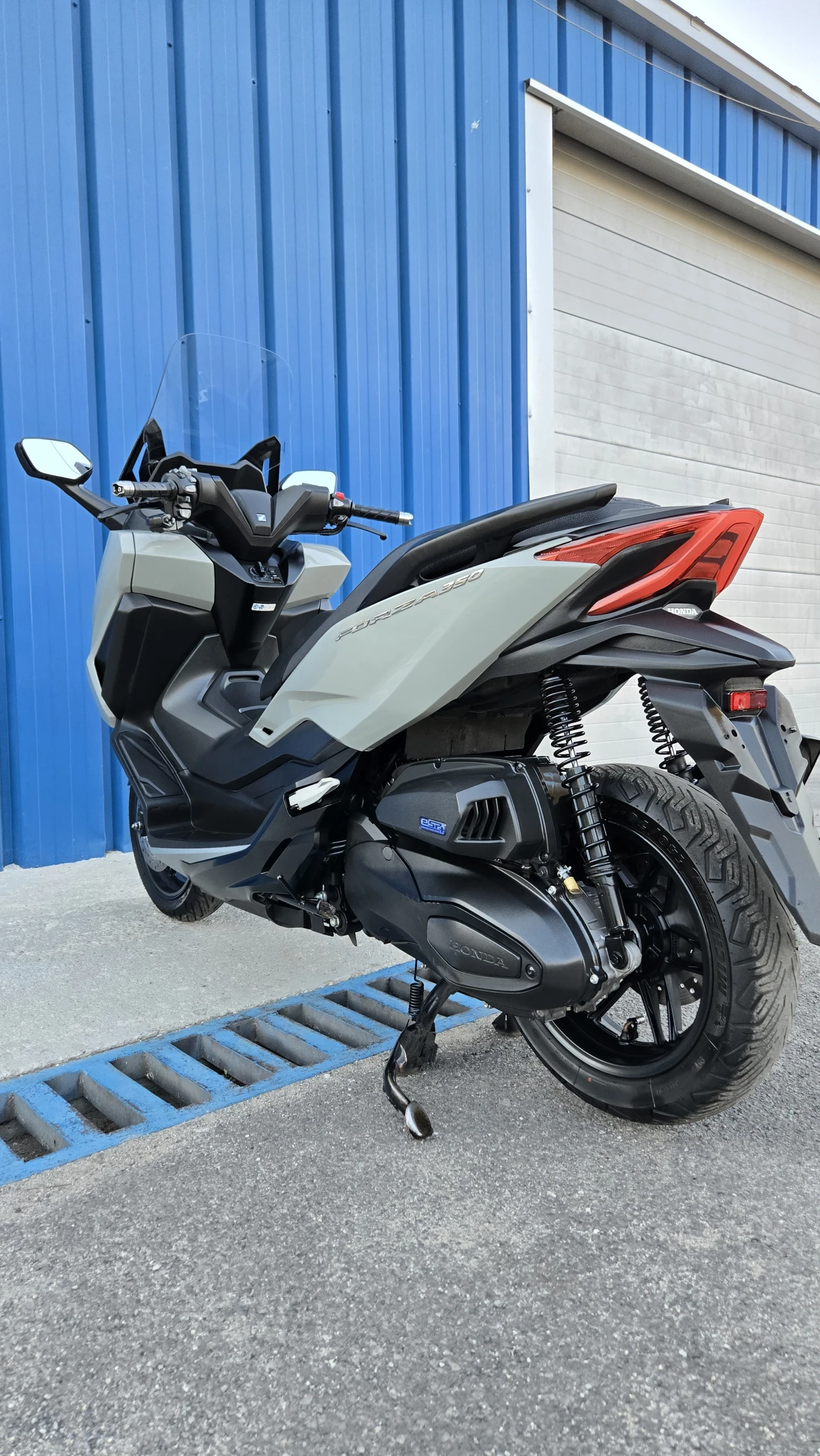 Honda Forza 350i ABS TC LED - изображение 4