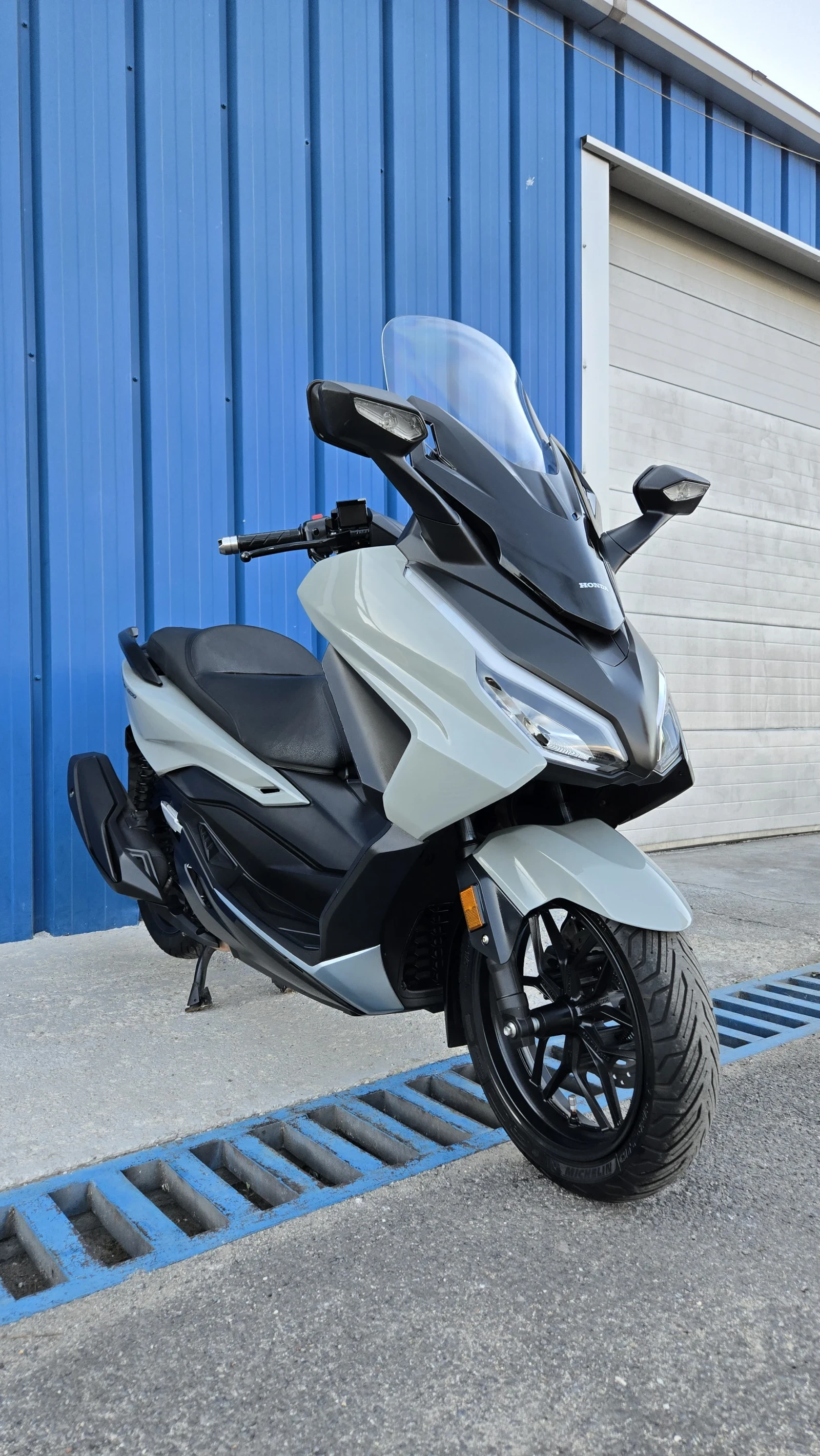 Honda Forza 350i ABS TC LED - изображение 2