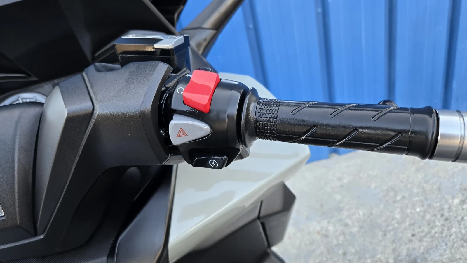 Honda Forza 350i ABS TC LED - изображение 9
