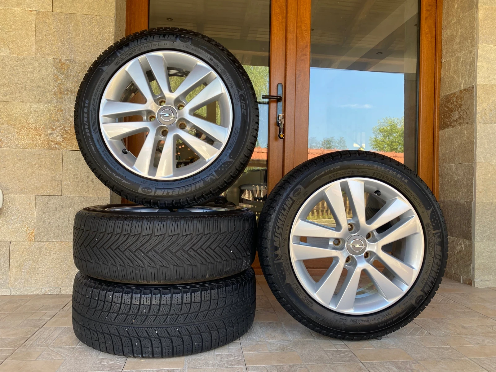 Гуми с джанти Michelin 205/55R16