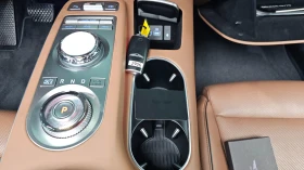 Genesis GV70 2.5T AWD* DISTRONIC* ПОДГРЕВ* ОБДУХВАНЕ* PANORAMA*, снимка 15