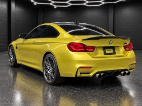 BMW M4 Heritage Edition interior, снимка 4