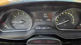 Peugeot 208 1.2i EURO6 93473км, снимка 11