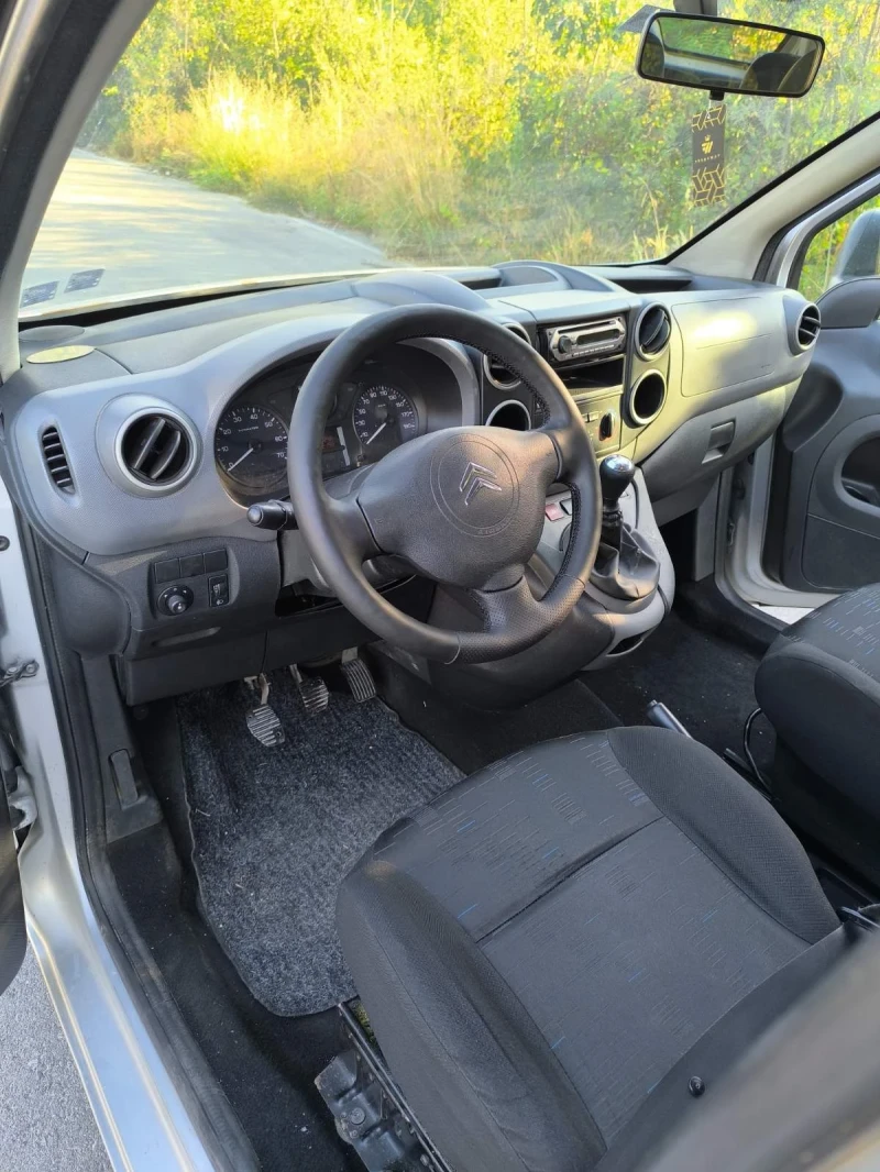 Citroen Berlingo 1.6HDI, снимка 6 - Автомобили и джипове - 46855519