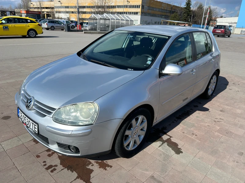 VW Golf 1.6, снимка 5 - Автомобили и джипове - 47356528