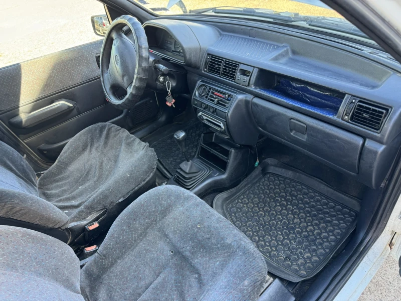 Ford Fiesta 1.8, снимка 9 - Автомобили и джипове - 47436534