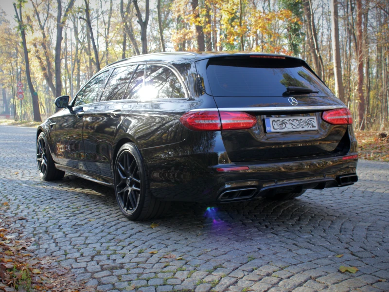 Mercedes-Benz E 63 AMG E63S, снимка 6 - Автомобили и джипове - 52040572