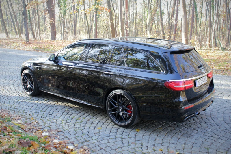 Mercedes-Benz E 63 AMG E63S, снимка 7 - Автомобили и джипове - 52040572