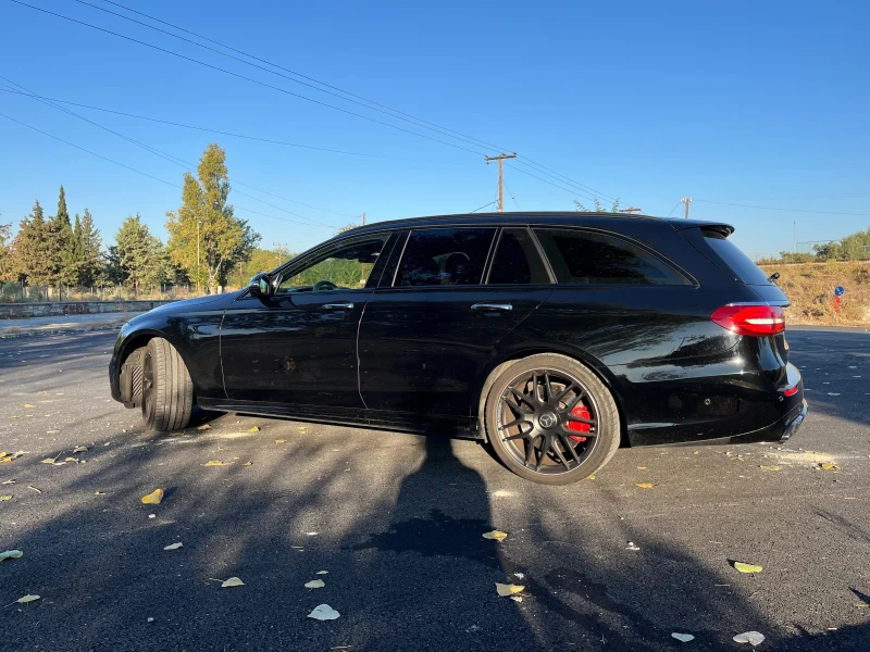 Mercedes-Benz E 63 AMG E63S, снимка 8 - Автомобили и джипове - 47682919