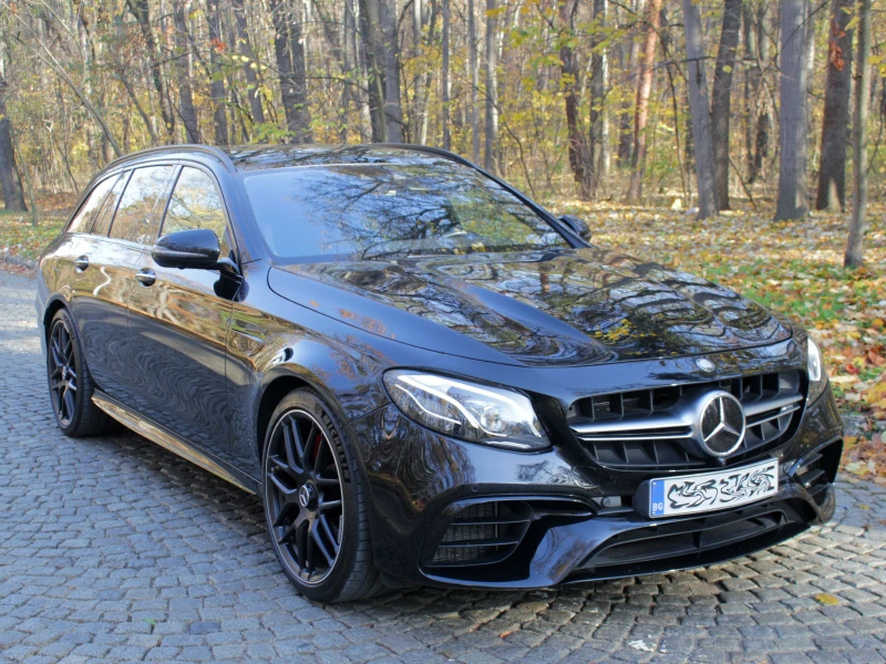 Mercedes-Benz E 63 AMG E63S, снимка 3 - Автомобили и джипове - 52040572