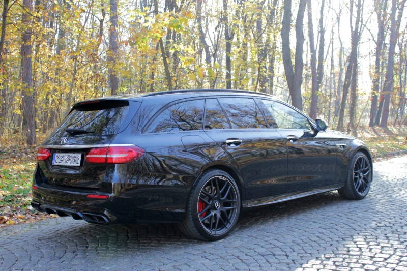 Mercedes-Benz E 63 AMG E63S, снимка 5 - Автомобили и джипове - 52040572