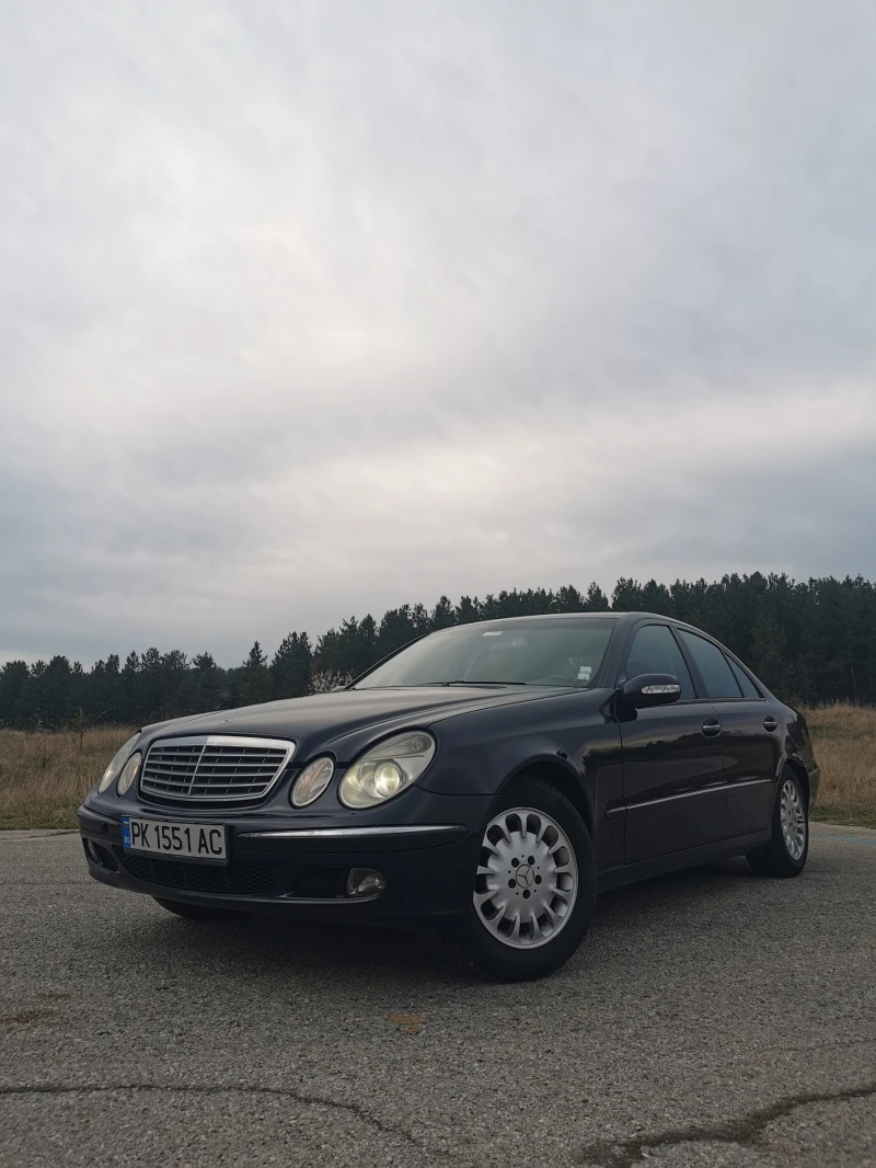 Mercedes-Benz E 220, снимка 2 - Автомобили и джипове - 47985458