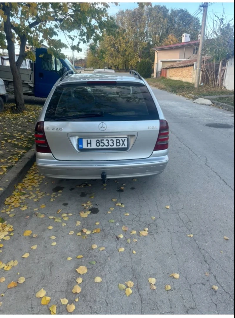 Mercedes-Benz C 220, снимка 2 - Автомобили и джипове - 48082534