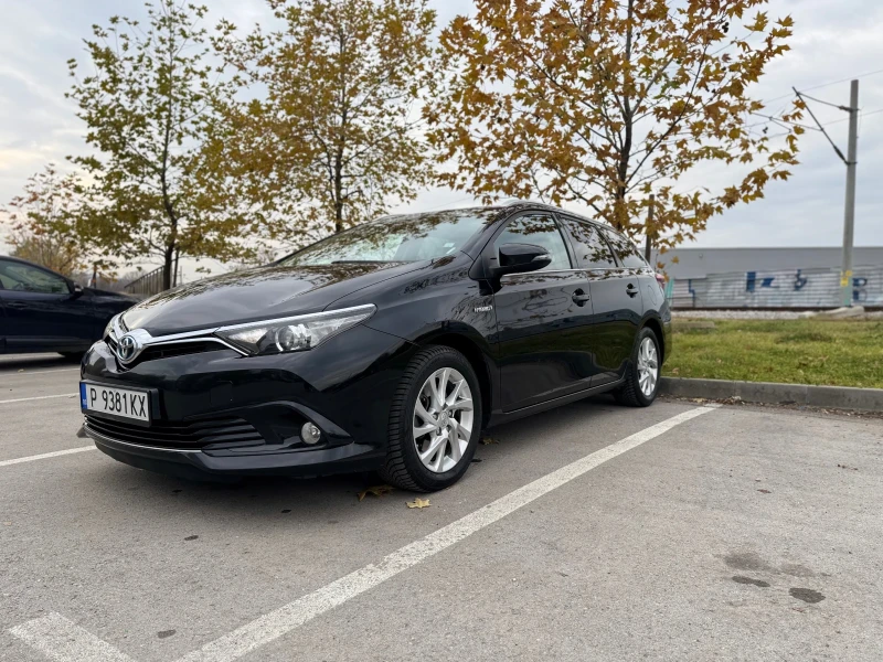 Toyota Auris, снимка 3 - Автомобили и джипове - 48219473