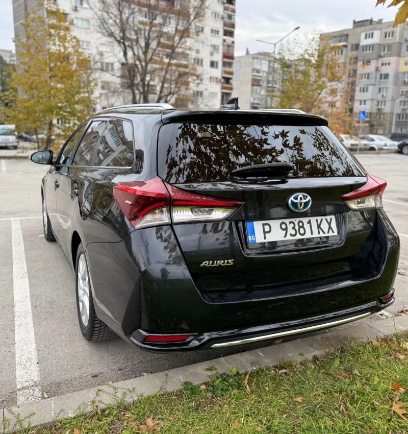 Toyota Auris, снимка 4 - Автомобили и джипове - 48219473