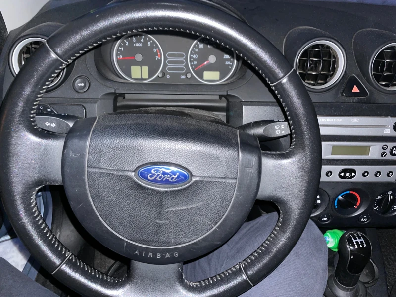 Ford Fiesta, снимка 9 - Автомобили и джипове - 48708874