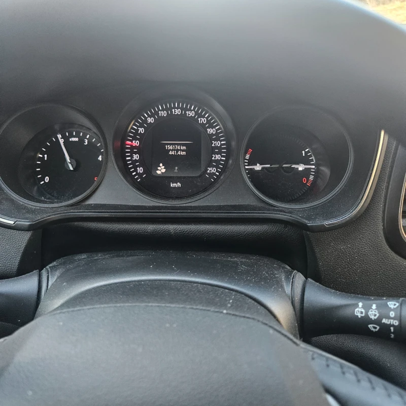 Renault Megane 1.5, снимка 10 - Автомобили и джипове - 48727481