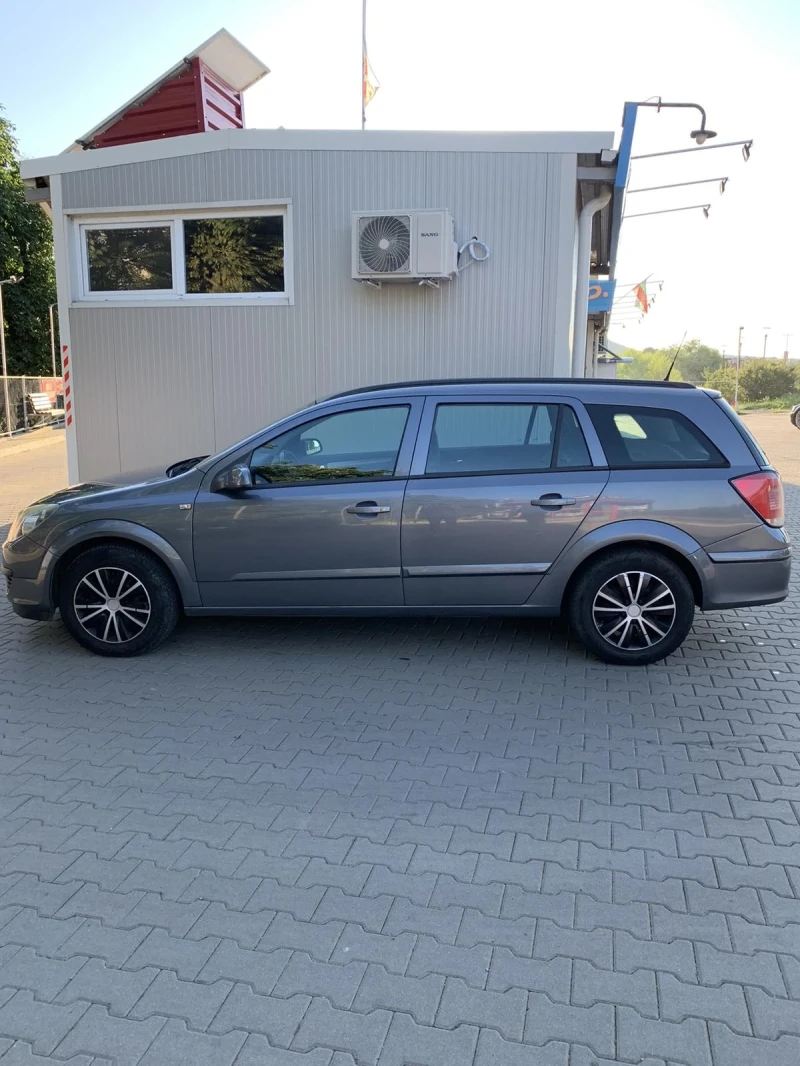 Opel Astra, снимка 2 - Автомобили и джипове - 49562422