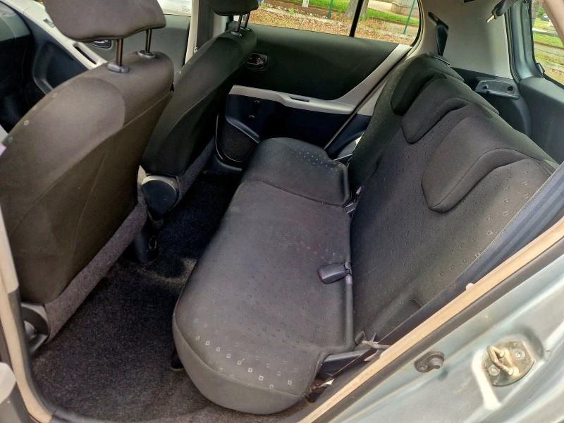 Toyota Yaris 1.4 D4D, снимка 7 - Автомобили и джипове - 50372761