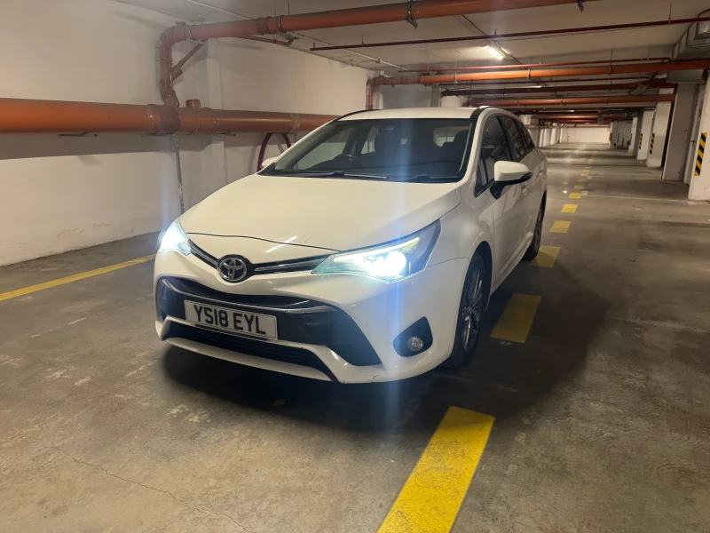 Toyota Avensis Business edition touring, снимка 3 - Автомобили и джипове - 52794465