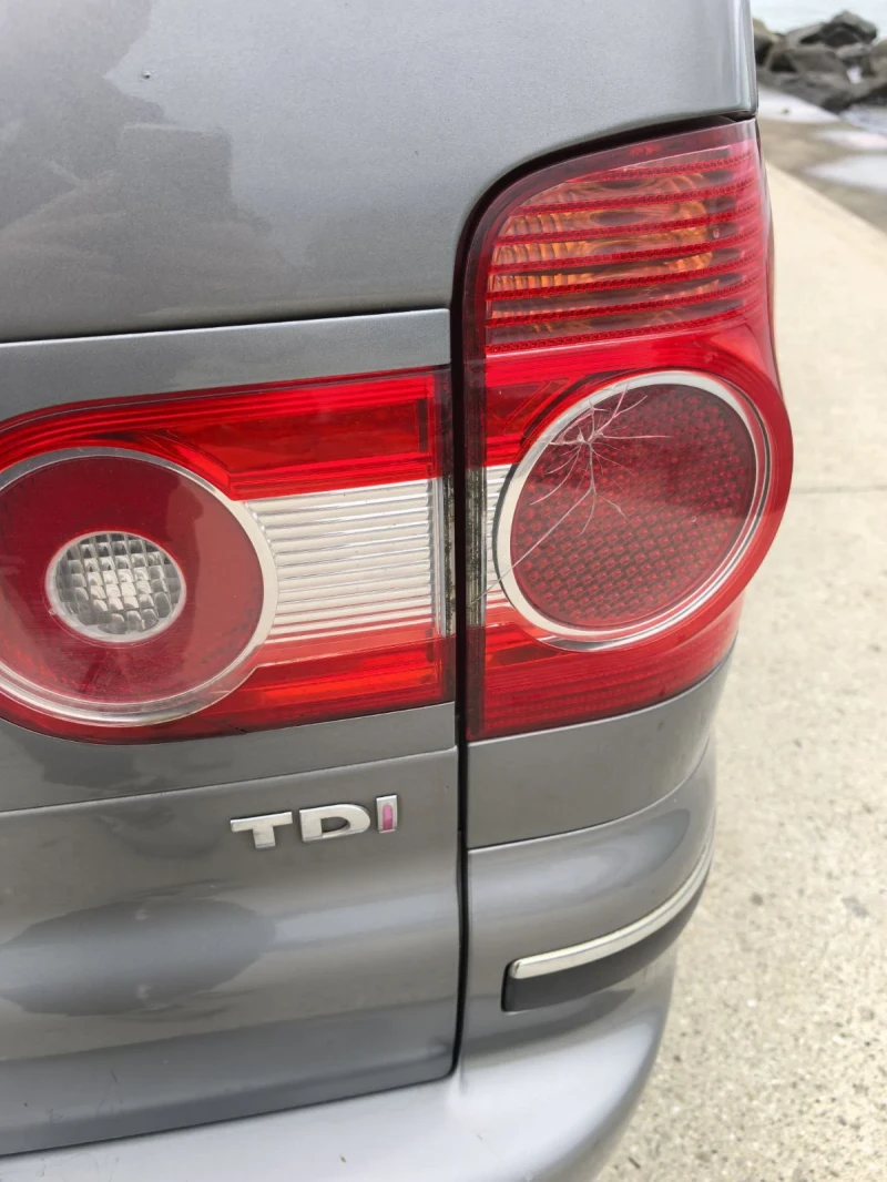 VW Sharan, снимка 6 - Автомобили и джипове - 52903877