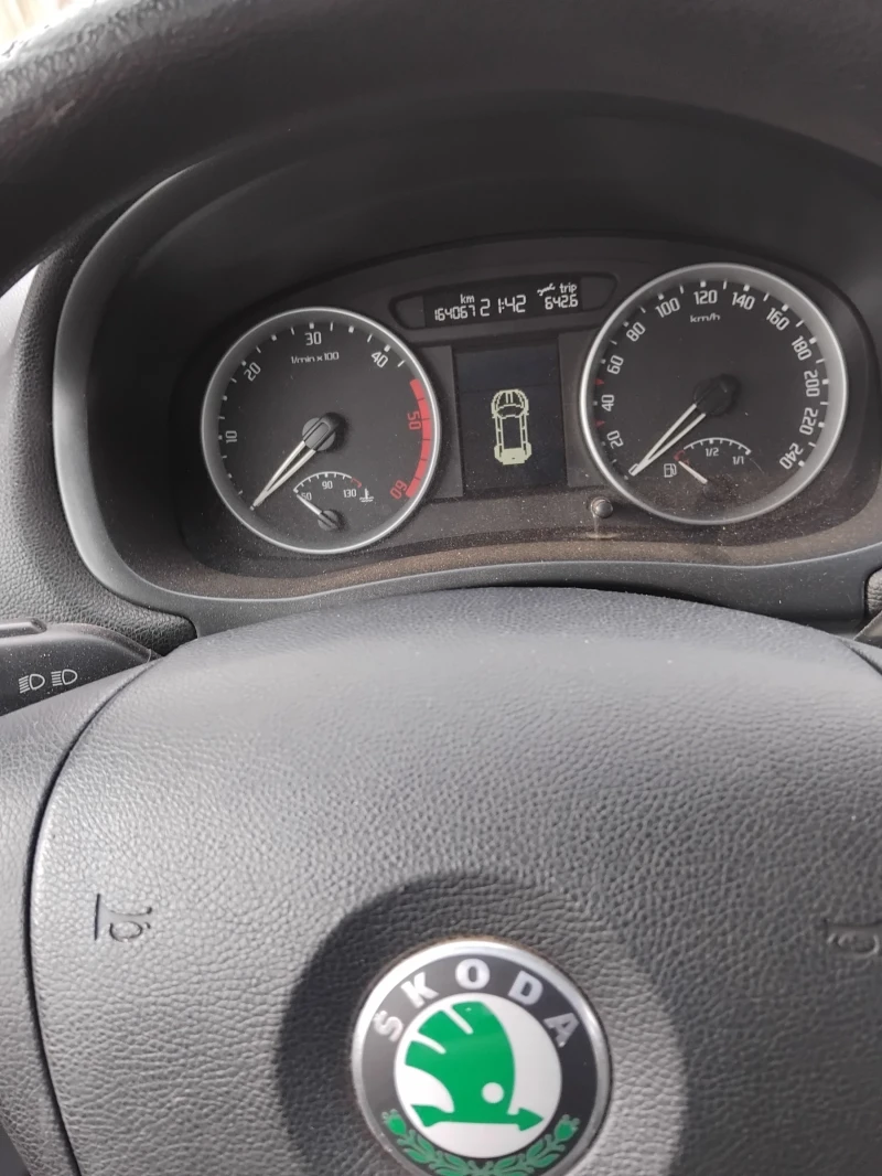 Skoda Roomster, снимка 4 - Автомобили и джипове - 53234270