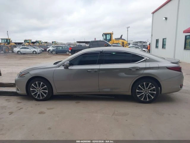 Lexus ES ES250, снимка 15 - Автомобили и джипове - 53392142