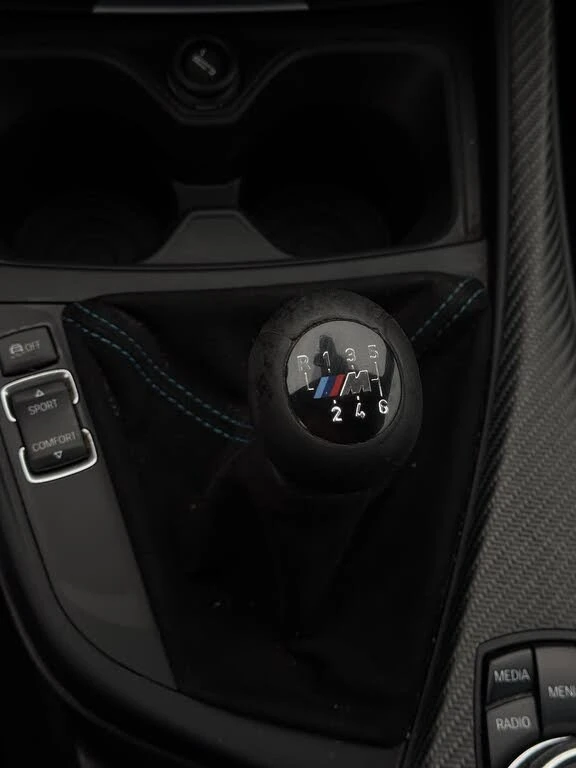 BMW M2 HARMAN* KARDON* CARBON* RECARO* КАМЕРА* РЪЧКА*  , снимка 13 - Автомобили и джипове - 54511521