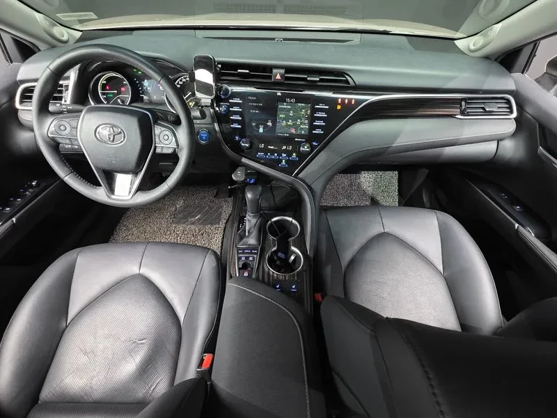 Toyota Camry 2.5 HYBRID| ���������| �������| ������� | Mobile.bg � ����������� 6