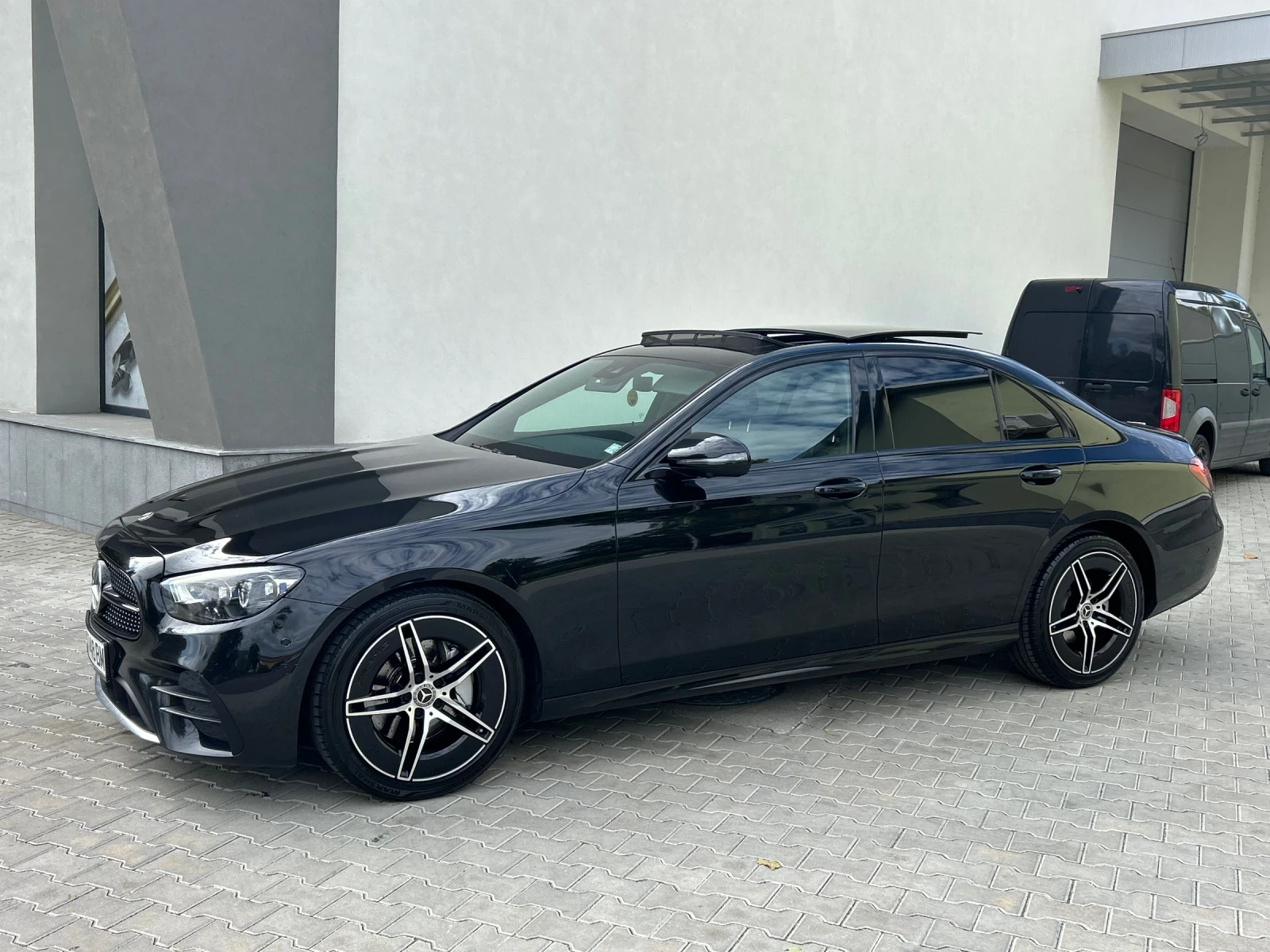 Mercedes-Benz E 220 CDI AMG-LINE Facelift FULL 2021г * DIGITAL* BURMES, снимка 1