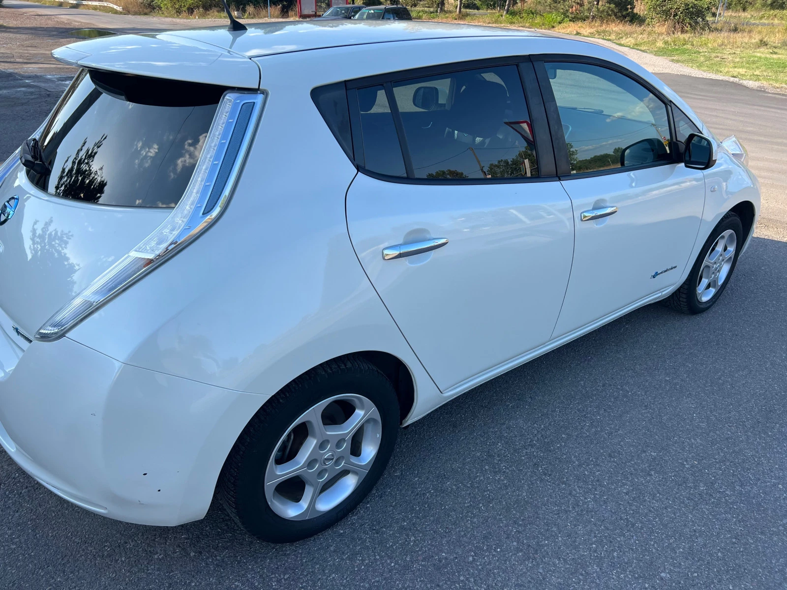 Nissan Leaf   - изображение 3