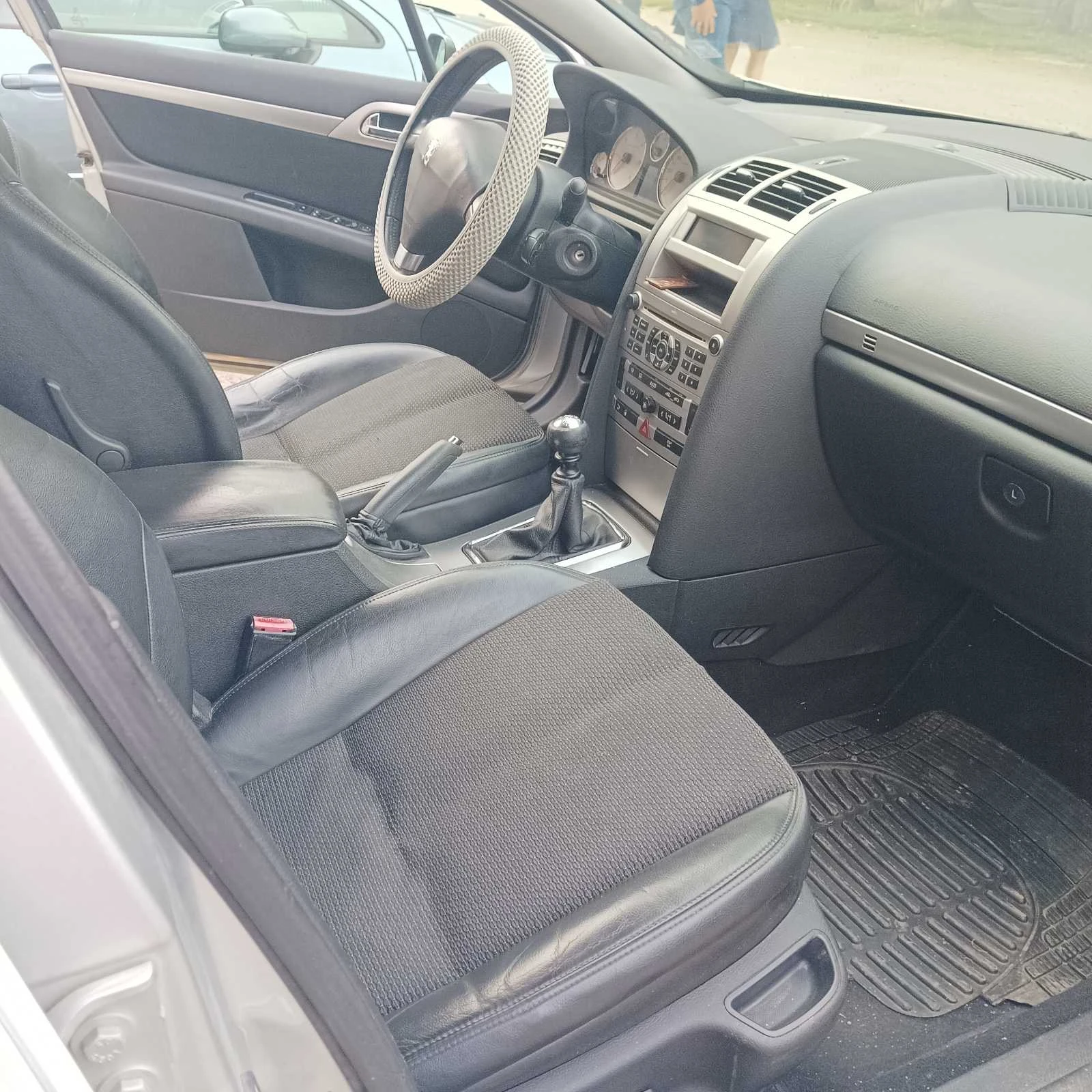 Peugeot 407 2.0HDI 136 кс КЛИМАТРОНИК РЕГИСТРИРАНО ОБСЛУЖЕНО - изображение 9