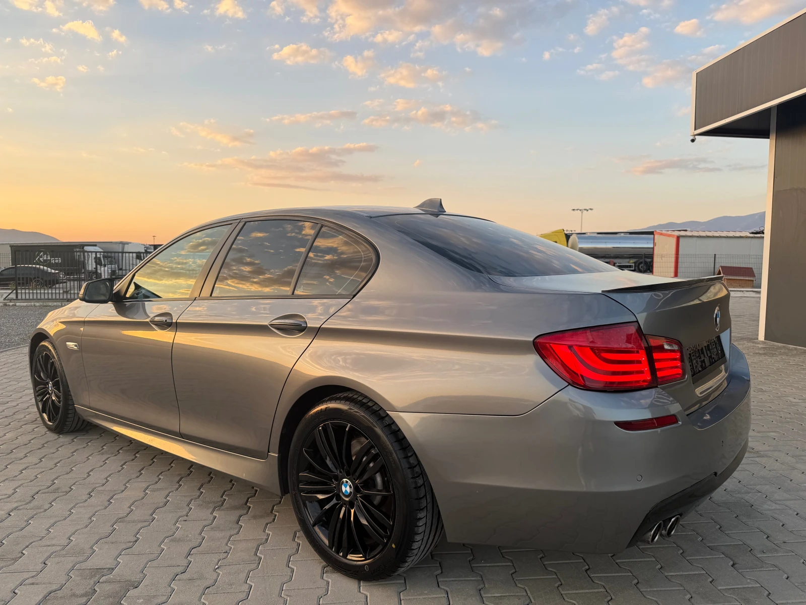 BMW 530 M paket 3.0d  Собствен лизинг !!! - изображение 6