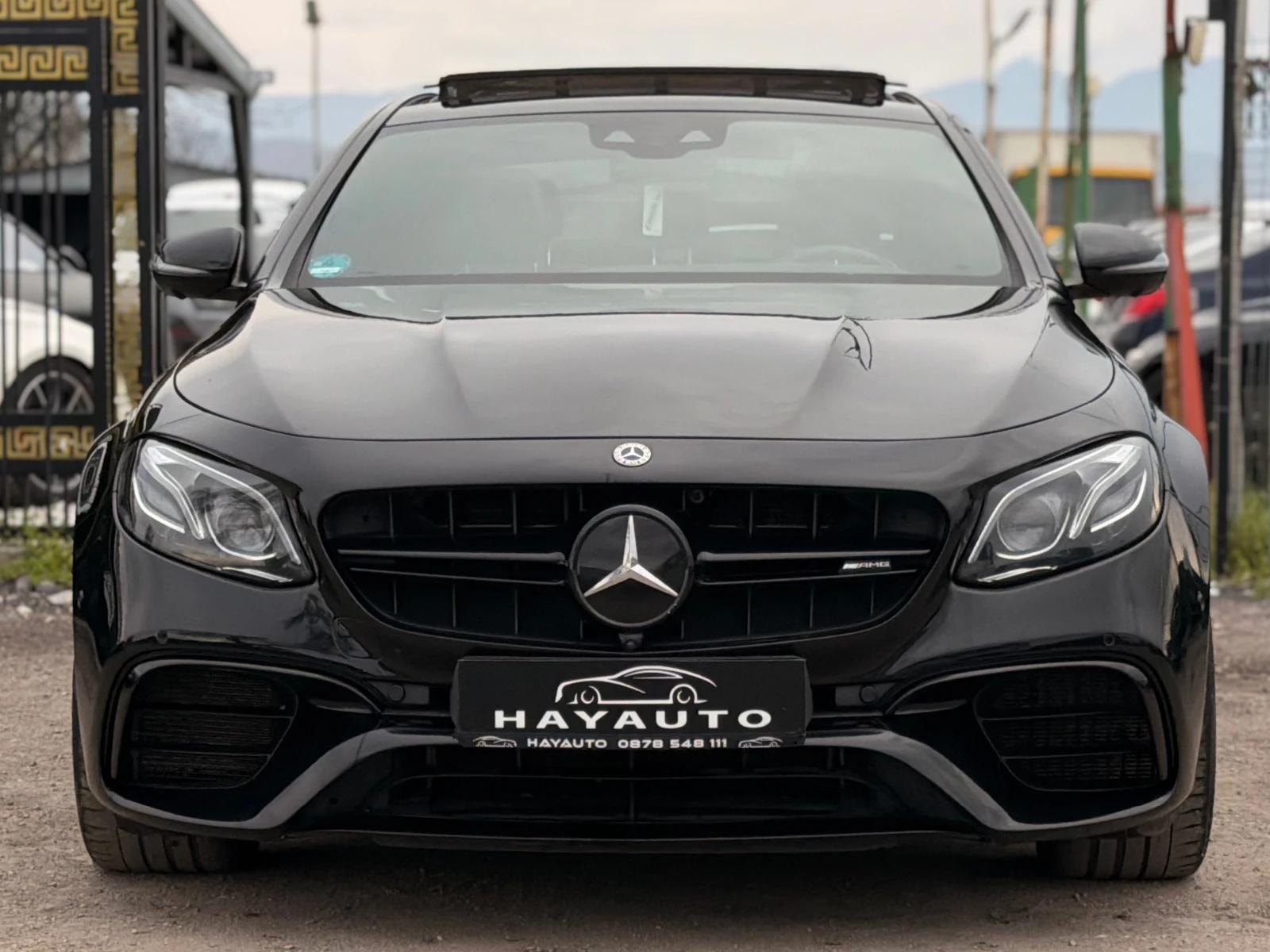 Mercedes-Benz E 63 AMG 4Matic+ = Distronic+ = Keyless Go= HUD= Panorama= , снимка 2 - Автомобили и джипове - 54045460