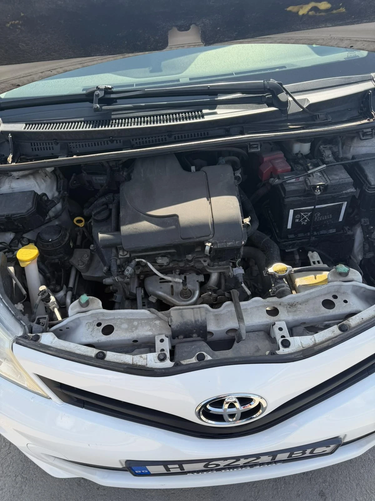 Toyota Yaris, снимка 14 - Автомобили и джипове - 54048700