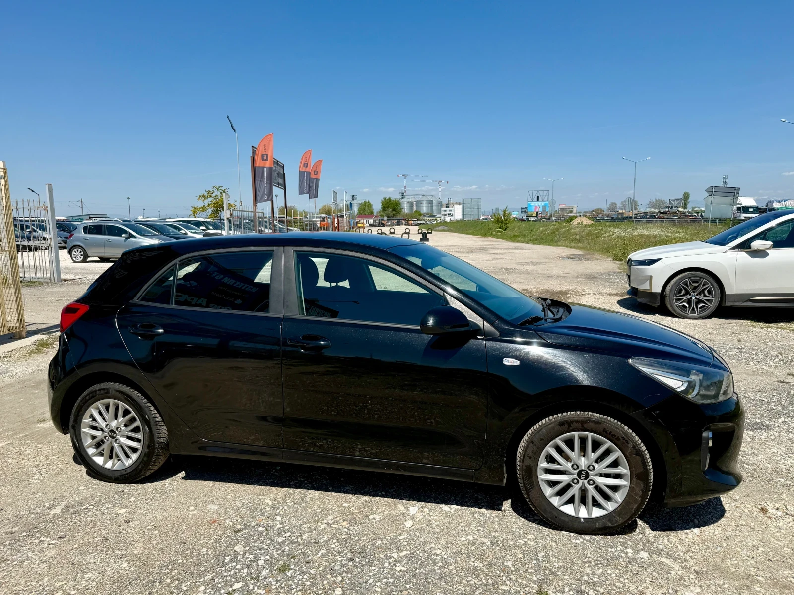 Kia Rio 1.25MPI, снимка 8 - Автомобили и джипове - 54310405