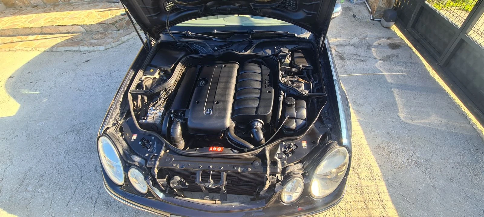 Mercedes-Benz E 270, снимка 16 - Автомобили и джипове - 54439572