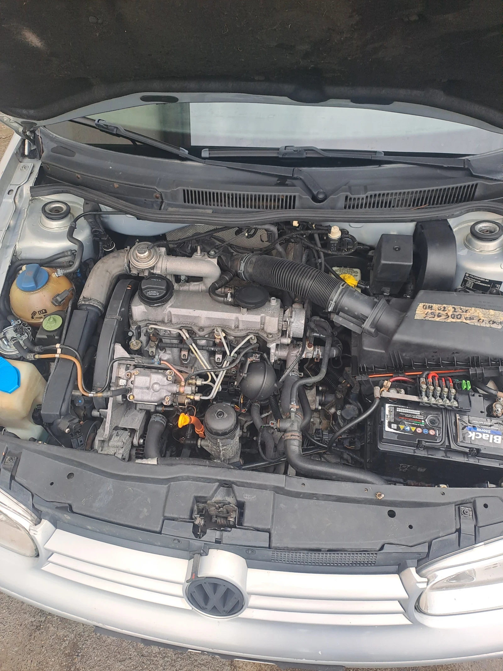 VW Golf 1.9, снимка 10 - Автомобили и джипове - 54457698