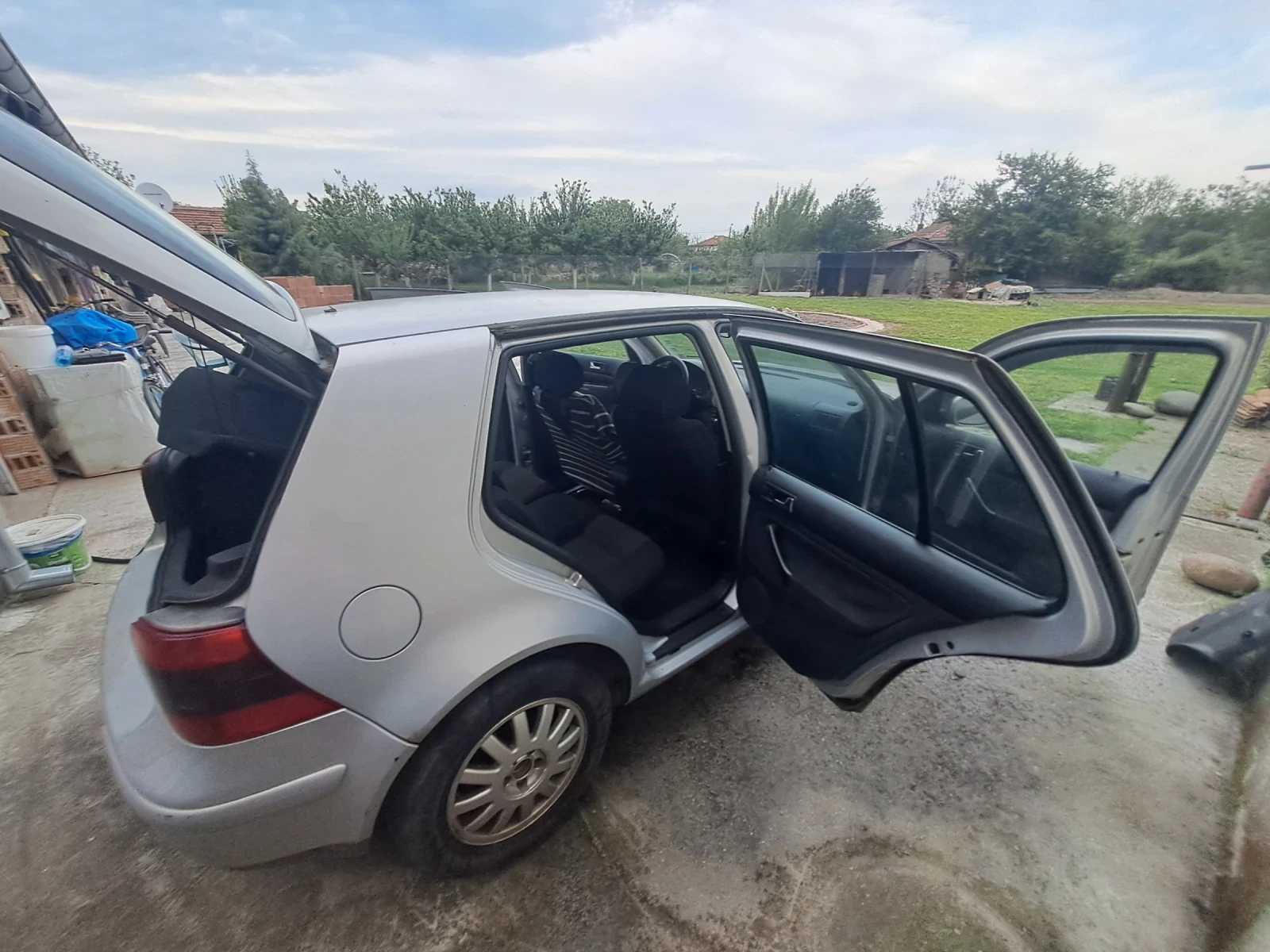 VW Golf 1.9, снимка 7 - Автомобили и джипове - 54457698