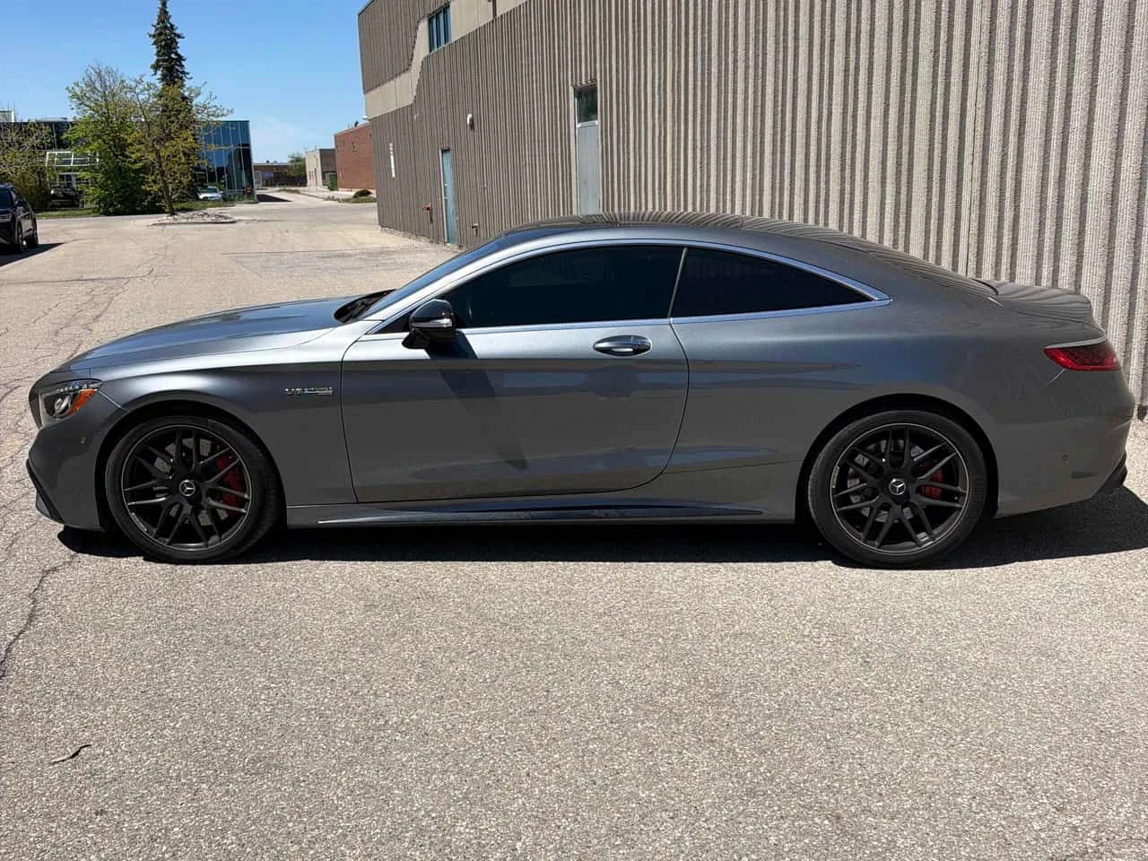 Mercedes-Benz S 63 * AMG * CARFAX * NIGHT VISION * DIS * HEAD UP, снимка 2 - Автомобили и джипове - 54636619