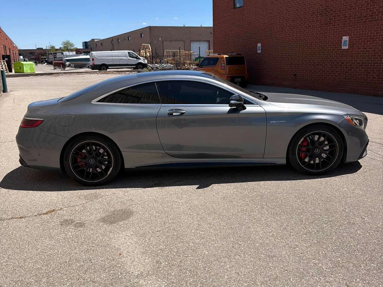 Mercedes-Benz S 63 * AMG * CARFAX * NIGHT VISION * DIS * HEAD UP, снимка 3 - Автомобили и джипове - 54636619